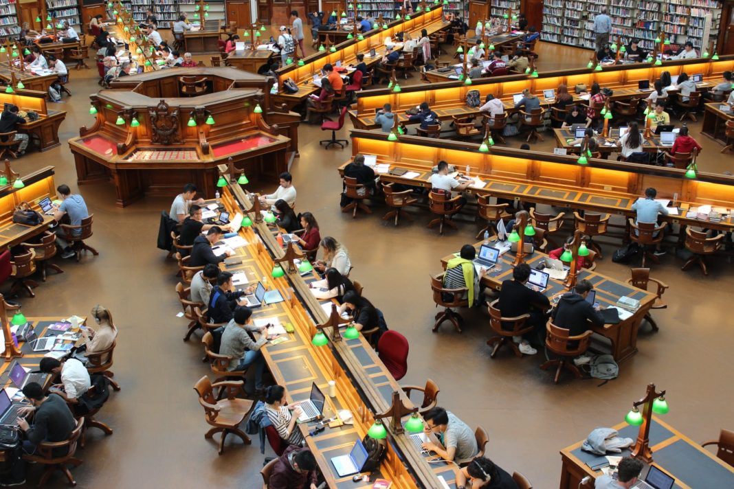 What Is an e-learning Software?
